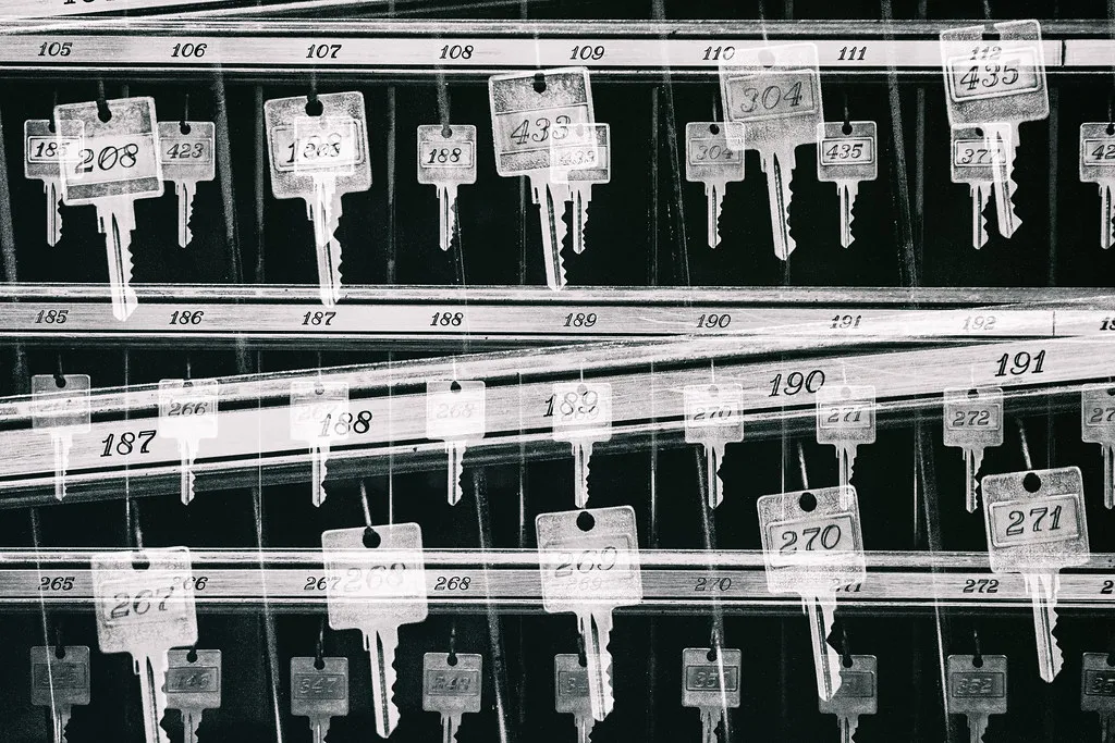 Capa do episódio #303: Key Exchange por Thomas HAwk